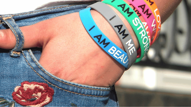 Rubber wristbands as fashion accessories
