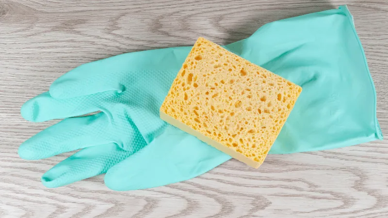 Synthetic rubber gloves and sponge
