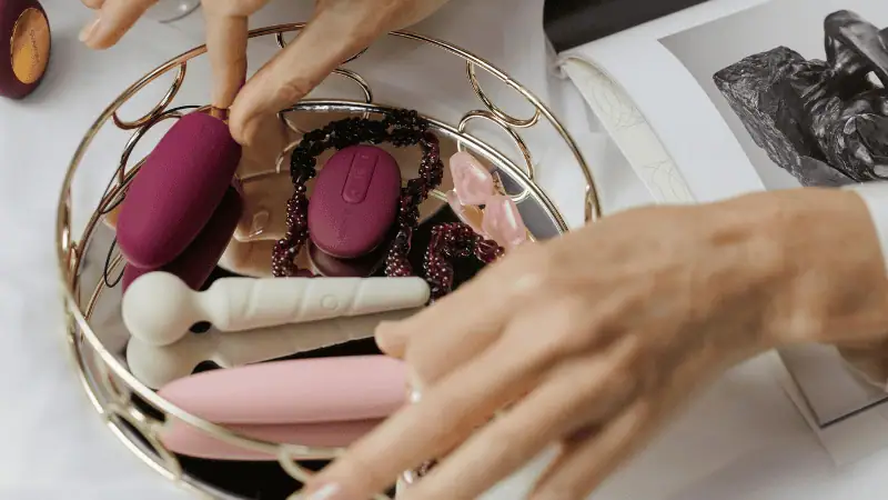 display the silicone sex toy
