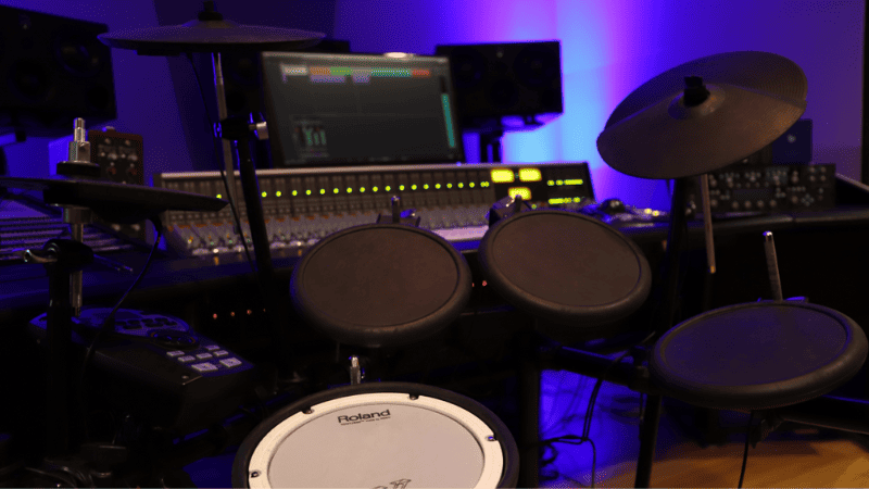 Electronic drum pad