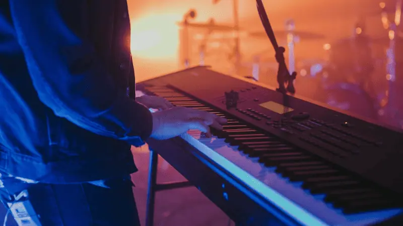 Keyboard player