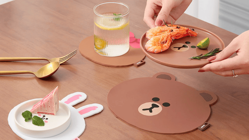cute placemat and utensils