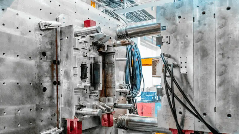 Hot Runner Systems of Injection Molding Machines