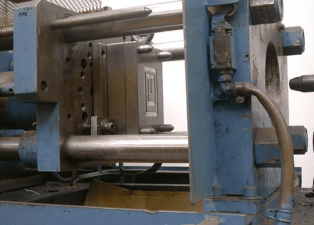Injecting the Mold Set