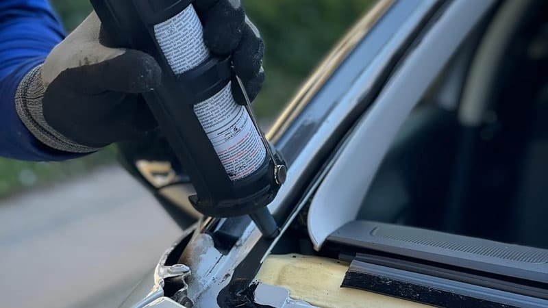 All you need to know about windshield sealant: Types and Properties